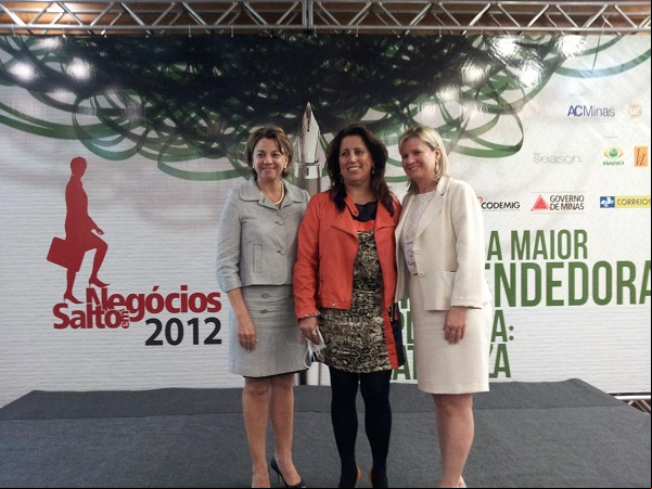 (Da esquerda para a direita): Avani Tortato Siomp Rodrigues (Presidente Conselho Nacional da Mulher Empreendedora), Rosana Marques (empresária - Ouseuse -  e diretora da ACIJU) e Maria Salete (Presidente da Câmara da Muluer do Paraná). 